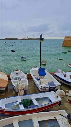 Cádiz / Playa de la Caleta #Cadiz #Andalusia #promenade