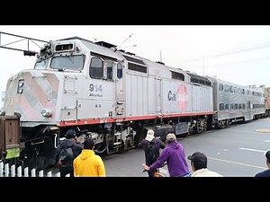 EMD JT26W-2B #702 & GE C40-8W #1034 Nippon Sharyo EX CALTRAIN JPBX #914 & G22CW #539