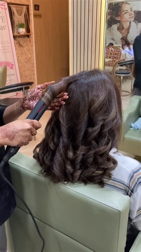 Jaya Khatri (Patiala) | Simple technique for curls . . . . . . . #jayakhatri #trending #curlstutorial #patiala #khatrijaya #trendingnow #curls | Instagram