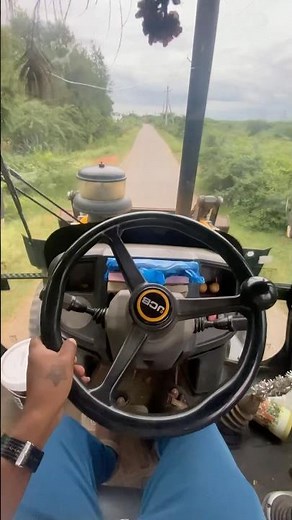 JCB driving Karna Chalana sikhe #excavator