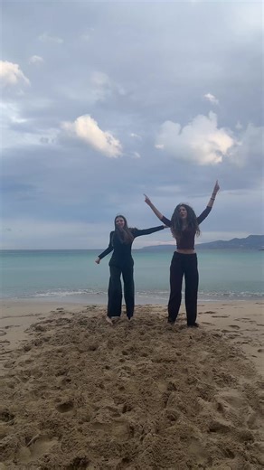 The beach💗💗#fyp #winter #viral #beach @𝓔𝓻𝓸𝓯𝓲𝓵𝓲