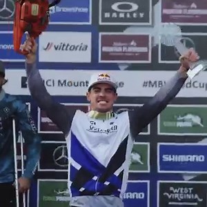 Since 1974, when Geoff Fox first introduced the world to the iconic fox head logo, Fox has been all about family. Not just the Fox family name— a legacy that continues to this day—but the idea of forging a family that celebrates life on two wheels and shares that passion with the world. | Fox Racing