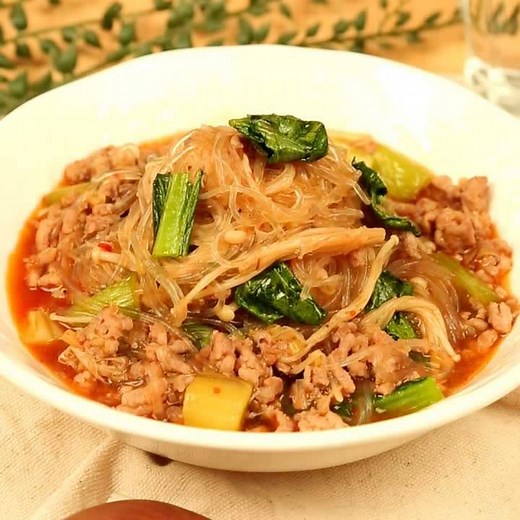 本格中華の味！ 豚ひき肉と春雨のピリ辛煮のレシピ動画・作り方 | デリッシュキッチン