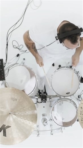 The EAD-10 transforms your acoustic kit into a full-on studio setup. Just hit record and let the magic happen.🥁 🪄 💫 ... Le EAD-10 transforme votre batterie acoustique en un véritable studio d’enregistrement. Il suffit d’appuyer sur « enregistrer » et de laisser la magie opérer.🥁 🪄 💫 . . . #EAD10 #DrummerLife #yamahacanadamusic #yamahamusic #yamahadrums | Yamaha Canada