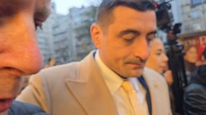 1M views · 24K reactions | Eu catre prietenul Simion. "BORFAȘULE, DĂ, BĂ CASELE OAMENILOR PROMISE" De ce luați banii pentru partidul AUR dela stat. | Ceausescu Marian | Facebook