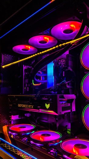 Prime - Сеть компьютерных клубов | 24/7 on Instagram: "💥 Самый МОЩНЫЙ STREAM ROOM в Астане 💥 Процессор: AMD RYZEN 9 9950X3D Видеокарта: GIGABYTE RTX 5090 24Gb RAM: Fury Beast DDR5 32Gb 6000Mhz Монитор: BenQ Zowie xl2586x+ 600Hz (24.5”) + кронштейн Клавиатура: ATK RS7 PRO RGB Гарнитура: Hyperx Cloud 3 Wireless Мышь: Zowie U2 Wireless Коврик: Zowie G-SR-SE Игровое кресло: ANDASEAT Kaiser 4XL Микрофон: Hyperx Procast Контроллер: Elgato Stream Deck XL Второй монитор: Hyperx Armada 240Hz Микшер: Hy