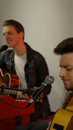 Bonne Saint Valentin les amis ❤️❤️ Petit extrait de notre dernier live stream avec Chogyam Bourel sur un classique de JJ Goldman 🎶 #Goldman #Chanson #Saint-Valentin | Julien Jefferson