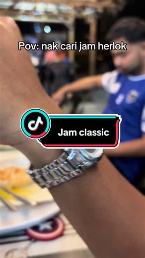 Vintage Smartwatch: A Classic Look with Modern Features