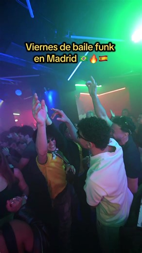 Fiesta de Baile Funk en Clamores Club - 06/3