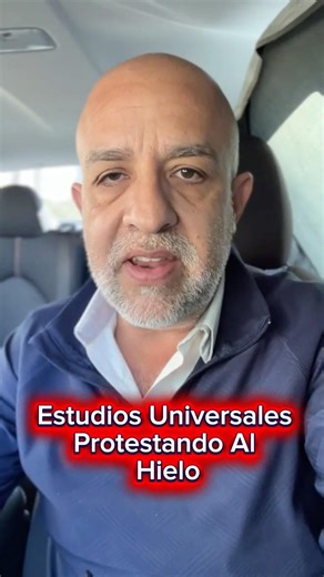 Estudios Universales Protestando Al Hielo