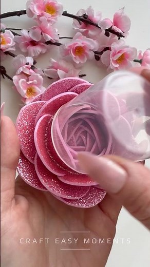 You won't believe how easy this flower pen is #diy #paperflower #craftideas #handmadeflowers #shorts