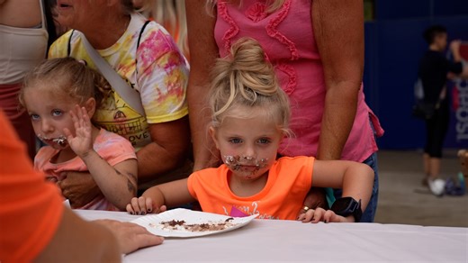 Pie eating contest gets messy at the 2024 Iowa State Fair