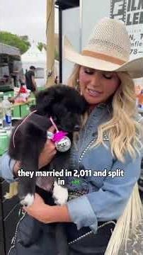 THEY BOTH MARRIED BLAKE SHELTON, BUT THEIRLIVES ENDED UPCOMPLETELY DIFFERENT.
