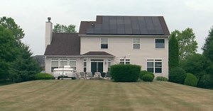 Illinois solar power program under scrutiny after people say they were burned by contractor