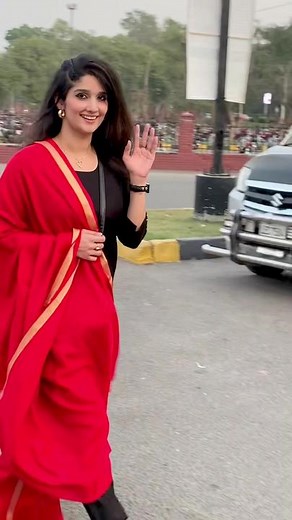 Kesa raha Mosam phir Aj ka 😜 #zunairamahii #foryoupage #foryou_page #foryou #trending #fyp