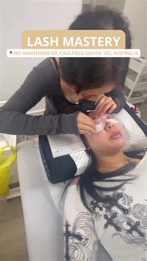 𝗧𝗵𝗲 𝗣𝗲𝗿𝗳𝗲𝗰𝘁 𝗖𝗼𝘂𝗿𝘀𝗲 𝗳𝗼𝗿 𝗕𝗲𝗴𝗶𝗻𝗻𝗲𝗿𝘀: 𝗠𝗮𝘀𝘁𝗲𝗿 𝗔𝗹𝗹 𝘁𝗵𝗲 𝗕𝗮𝘀𝗶𝗰𝘀🎓 Our 3-Day Complete Lash Mastery Course covers it all - from Classic, wet look to wispy, fox eye, Pro-made Volume, Handmade Volume and bottom lashtechniques. 👉🏻 𝗕𝗼𝗼𝗸 𝗼𝗻𝗹𝗶𝗻𝗲 𝘁𝗼𝗱𝗮𝘆 — 𝗹𝗶𝗻𝗸 𝗶𝗻 𝗯𝗶𝗼! #LashTrainingMelbourne #MelbourneLashCourse #MelbourneLashTech #LashMasteryMelbourne