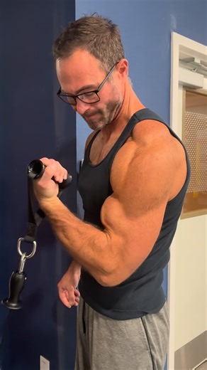 Christopher Manning | Fit After 40 on Instagram: "Cable Bicep Curls (hotel edition) #biceps #fitover40 #lifefitness #strengthandconditioning #hilton"