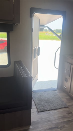 Idle-Time RV Sales & Service on Reels