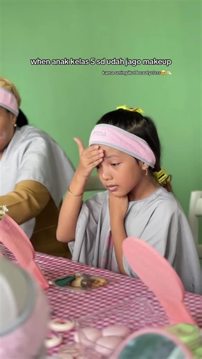 Kelas Makeup Emina untuk Anak Kelas 5 SD
