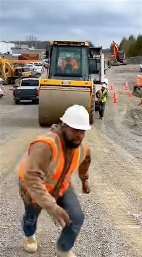 Steamroller Rolls Off Trailer and Heads Straight for Workers