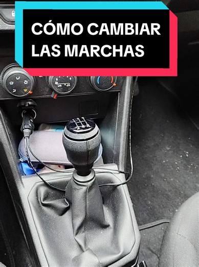 cómo colocas la mano al cambiar de marcha es importante para que te salga bien #coche #parati #autoescuela #carnetdeconducir🚘💨 #examenpractico