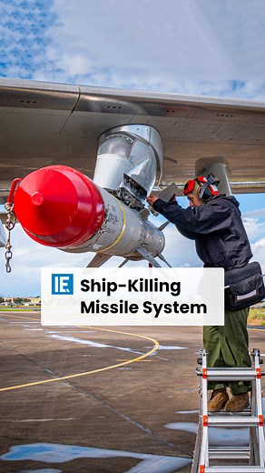 27K views · 130 reactions | The initial purpose of the Harpoon was to provide a high-subsonic, long-range, sea-skimming, over-the-horizon missile capable of striking enemy warships with lethal accuracy. The transition to Harpoon Block II marked a significant shift in the missile's operational capabilities as it was adapted to confer upon the Harpoon an anti-ship capability in littoral or coastal waters. #engineering | Interesting Engineering | Facebook