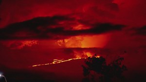 6.8K views · 176 reactions | The world's largest active volcano is shooting fountains of lava more than 100 feet high and sending a river of molten rock down toward the main highway of Hawaii's Big Island. abc7.ws/3XFuFVv | ABC 7 Chicago | Facebook
