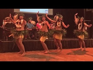 Cook Islands dance: girls’ group