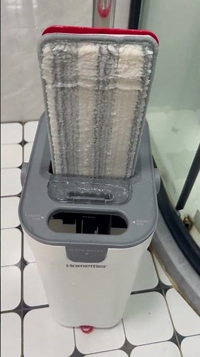 Regardez à quel point votre salle de bains est sale après le nettoyage !#clean #mop #cleaninghacks