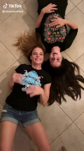 Remembering Switched at Birth: Vanessa Marano and Katie Leclerc