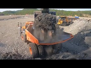 World’s first, unveiled!!🤩Cat 390 F👉 FIRST loads on a brand new Doosan DA 45 prototype!!😋