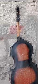 Repairing a tololoche with a broken heel: the hell of removing the fretboard with steam.
