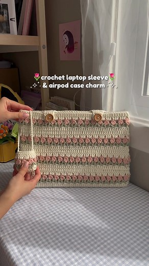 Crochet Tulip Laptop Sleeve and AirPod Case Tutorial