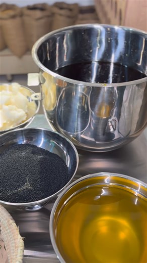 ✨ From Pure Herbs to Our Signature Blend — An Old Remedy Reborn ✨ Every drop tells a story. Fresh ingredients entering the lab → slow infusion → the final golden oil you love. 🌿🔥 •Inspired by the old desi remedies our elders trusted for strong, healthy hair, we blend: Black Seed Oil, Raw Almonds, Mustard Oil, Ashwagandha, Dried Rose, Tulsi, Amla, Sikakai, and Reetha, along with a few more powerful botanicals (revealing soon 👀). •Where Ayurveda meets modern science — ancient herbal wisdom infu