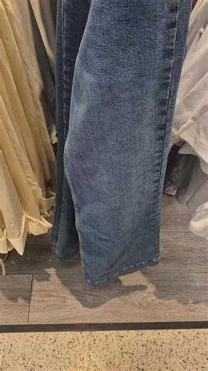 Part of my 2026 Bingo List {aka My To Do List}: Fit into Jeans that aren't plus size 🤞🤞 These Jeans are totally my style .. I adore them 🥰❤️ & that gorgeous denim dress is fab, too 👗 I can dream .. 🤞🤞 #todolist2026 #bingocard2026 #skinnyjeans #slimmingworldready #goveganfortheanimals💚🐷🐮🐣🐖🐗🐰🐔🐟🐬🐋🐵🐐🐏💚