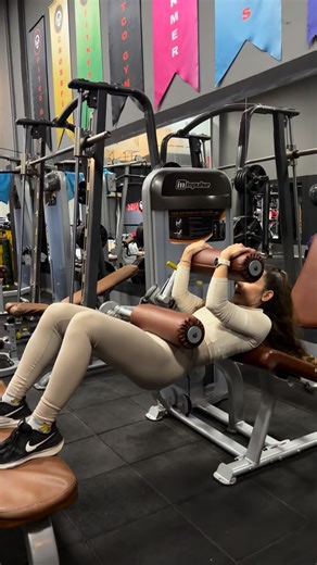 Cenk Uyanık | 🤫 izmirin en büyük personal trainer salonu😎kişiye özel salonda birebir dersler? Spor salonundaki hijyensiz, gürültülü ve kalabalık... | Instagram