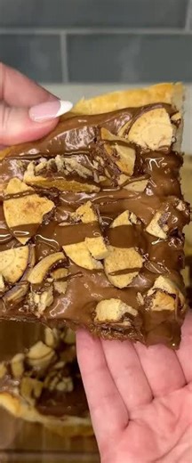 Easy Nutella dessert pizza recipe