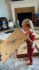 Supercharge your kids' creativity and imagination with Make-A-Fort fort building kits. 🏰 These award-winning fort building kits offer endless possibilities for building forts, castles, mazes, tunnels, and more. 🏆 10x Toy Award winner 💯 Over 100,000 Sold 📱 Screen Free Play 🕒 Entertains for hours on end 🖍️ Colorable 🇺🇸 Made in USA 💪 Durable and Reusable 💼 Goes back in its case for easy storage | Make-A-Fort