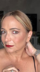 Díganme ustedes cómo me queda el lipstick RUBY WOOO de MAC 💄 Es uno de los colores más famosos de MAC. Dime si lo conoces y si lo has usado !!! 💋 #labios #rubywoo #macmakeup #mujeres #belleza #lipstick | Maria Jose