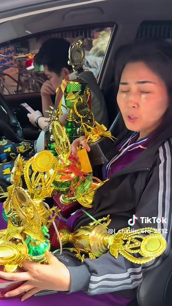 Viral Videos Compilation: Top Trending Clips & Reactions
