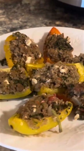DELICIOUS Slow Cooker Stuffed Bell Pepper Recipe!