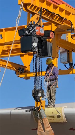 Technical Wind Turbine Blade Installation Crane #windturbineprecision #highaltitudelift #engineeringpowerwow #satisfyinginstallvibes #fblifestyle | Yalla Studio TV
