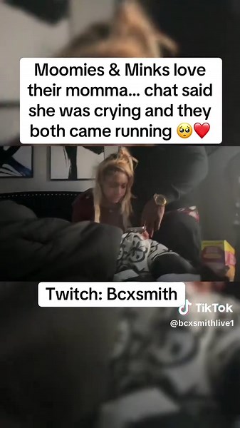 Moomies & Minks Show Love for Their Momma