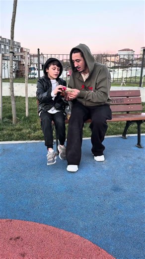 Bazen yaptığınız bir şaka birinin unutamayacağı bir an olur #shortsvideo ￼