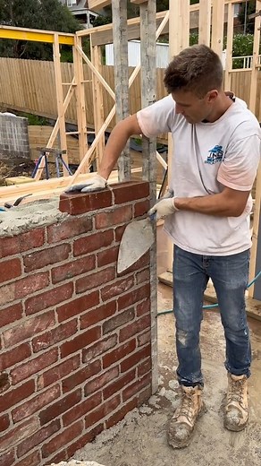 23K views · 368 reactions | <Love my job> {How To Lay Bricks tricks For Beginners Using a line cutting}隣隣隣#brickhouse #bricklaying | Bricklayer | Facebook