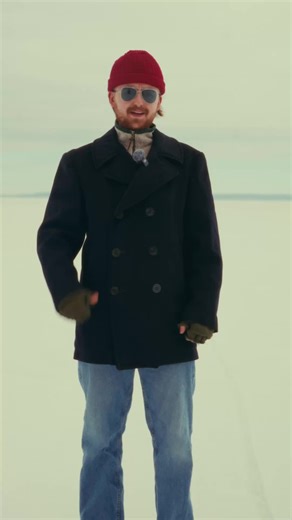 The US Navy Peacoat is a classic piece of military wear. It's made waves (pun intended) in civilian circles too thanks to its incredible aesthetics, cozy warmth and fantastic utility. Its heavyweight 100% Kersey wool construction makes it one of the most weatherproof pieces of vintage military wear available. These coats also feature the iconic fouled anchor button design. Wool coats like these have been used at sea for centuries. Invented by Dutch sailors and named