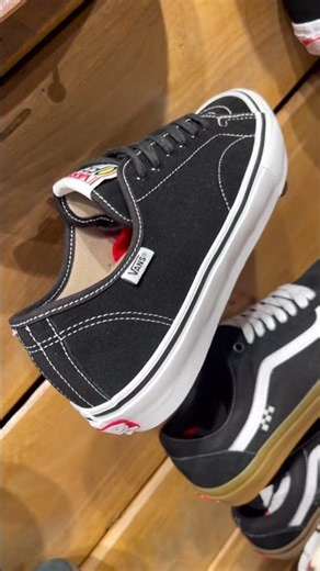 Vans Skate Ave Classic (Black/ White)