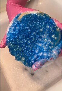 The Perfect Rinse Technique for Sponges