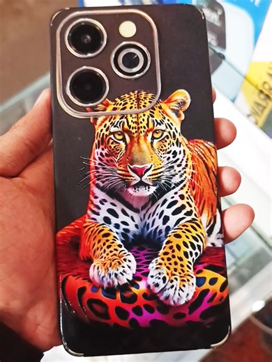 Infinix Hot 40i Gold Color 💛 New High Quality Beautiful Leopard 3D Skin Applied on Mobile Back at Gilani Mobiles 🧡 داجل شہر ❤️
