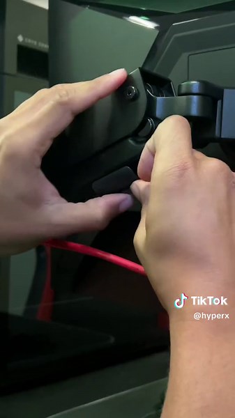 cable management is my favorite thing, ever 😩 no more messy monitor cables for us ✌️ #monitorgamer #gamingsetup #cablemanagement #satisfying